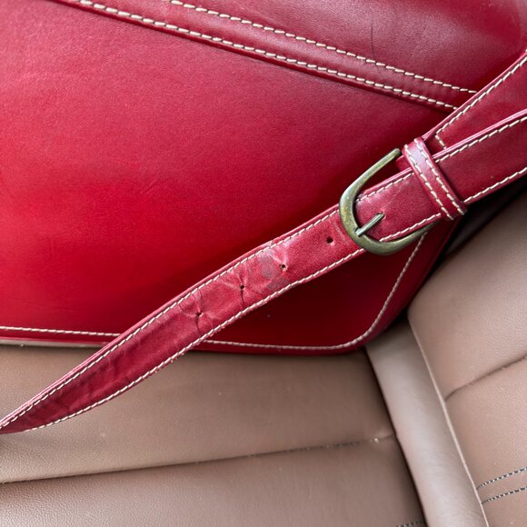 Beautiful official Emirates flight attendant cabin crew bag with Emirates stamp - Picture 8 of 14